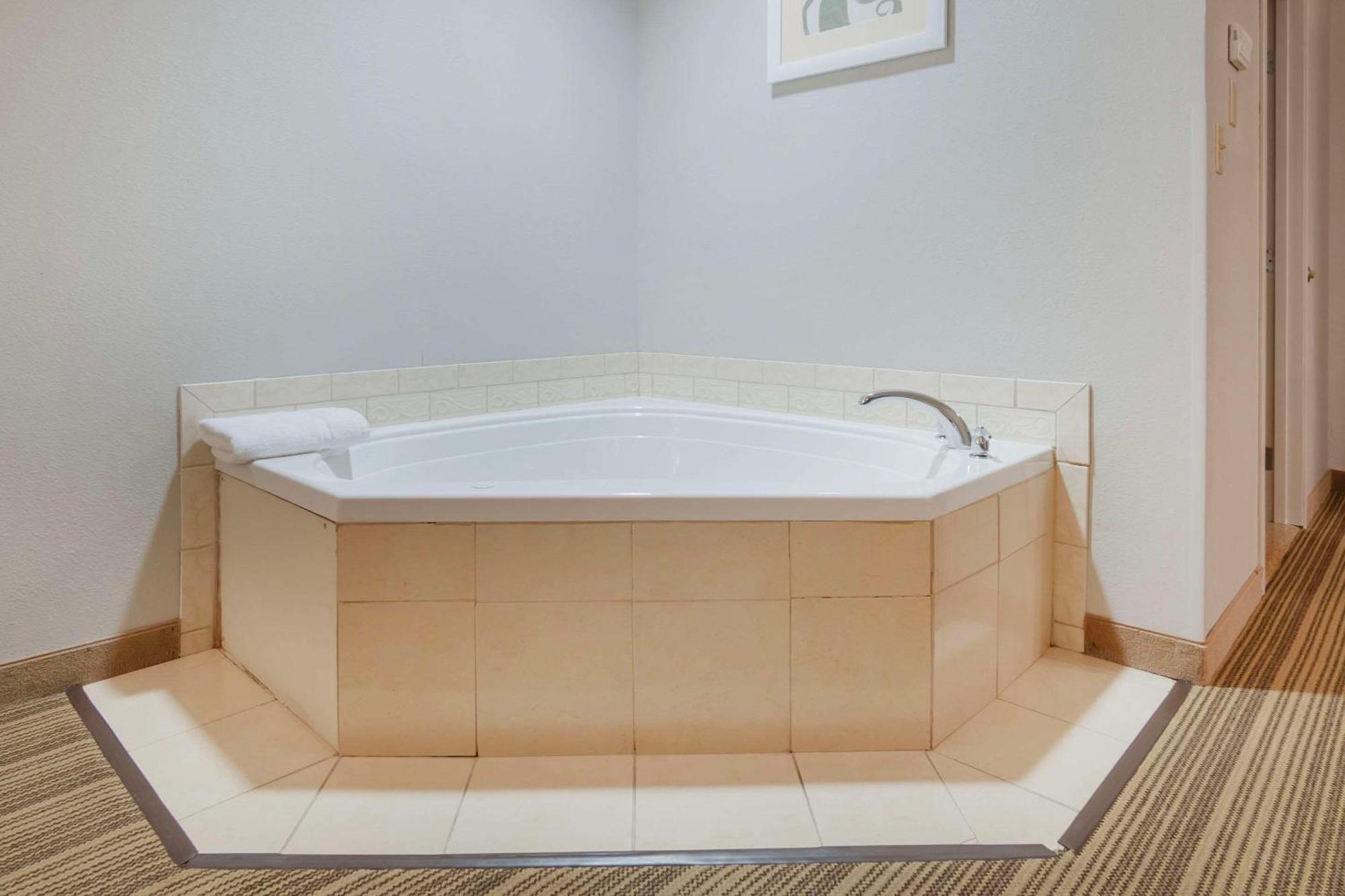 Country Inn & Suites By Radisson, Columbia, Mo Ngoại thất bức ảnh